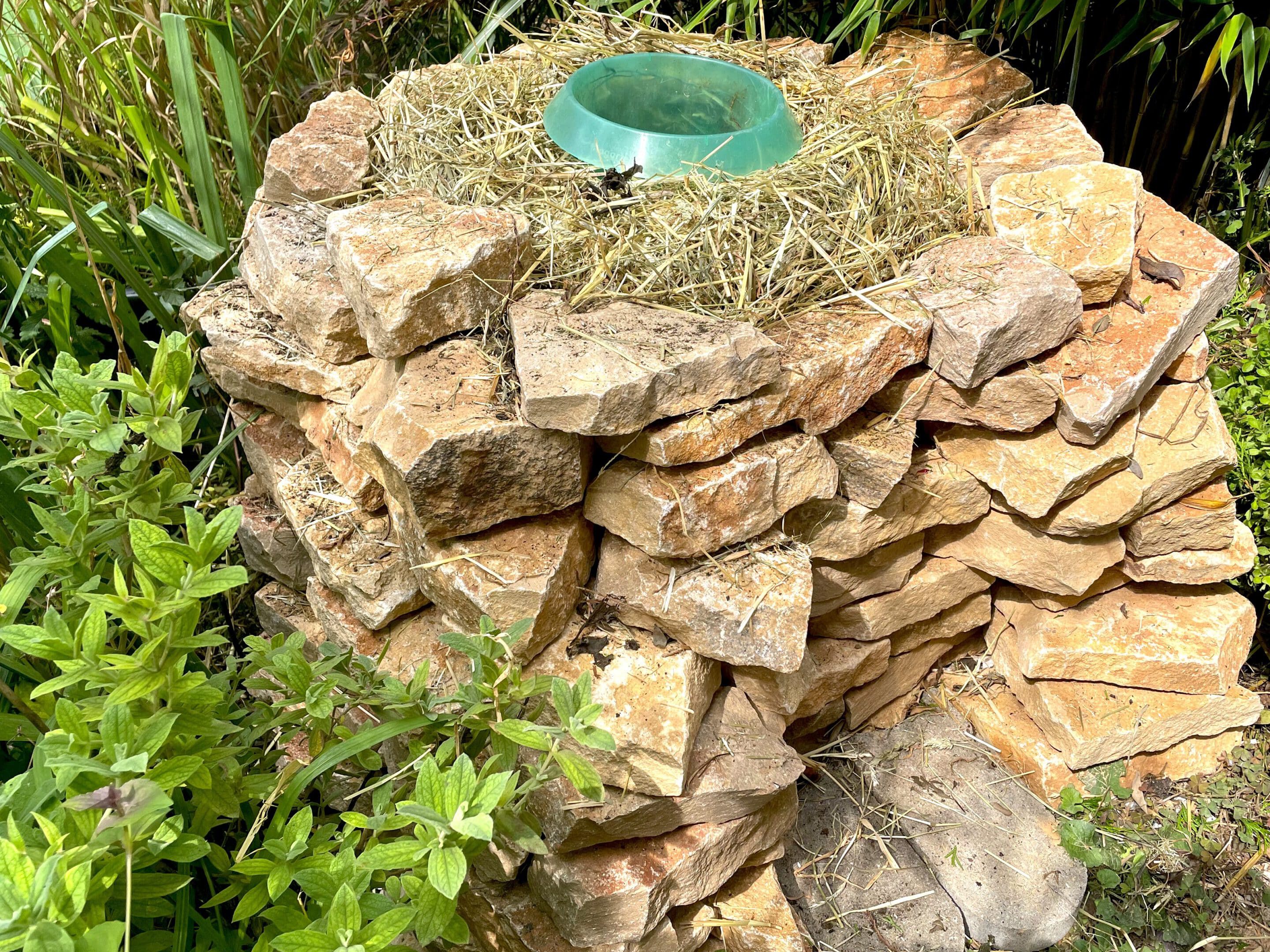 Schlüssellochbeet aus Naturstein